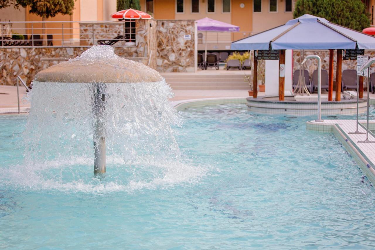 Hotel Termal Baile Felix Bagian luar foto