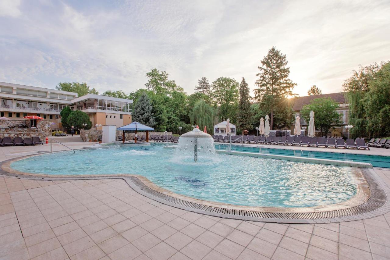 Hotel Termal Baile Felix Bagian luar foto