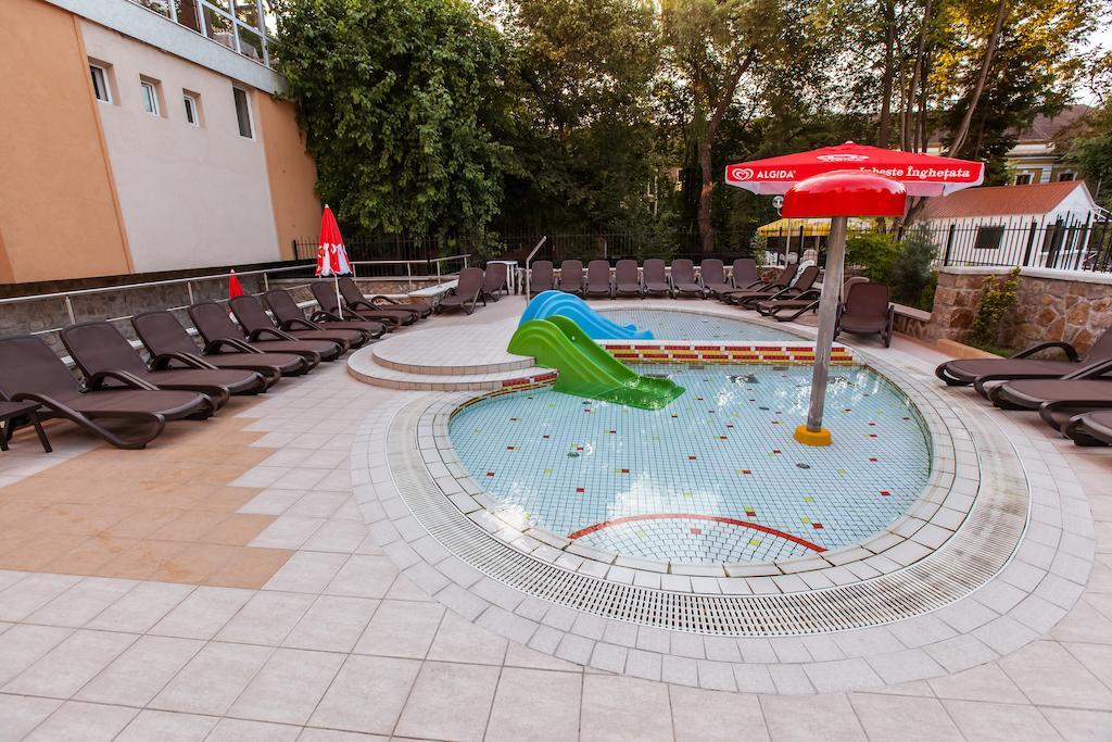 Hotel Termal Baile Felix Bagian luar foto