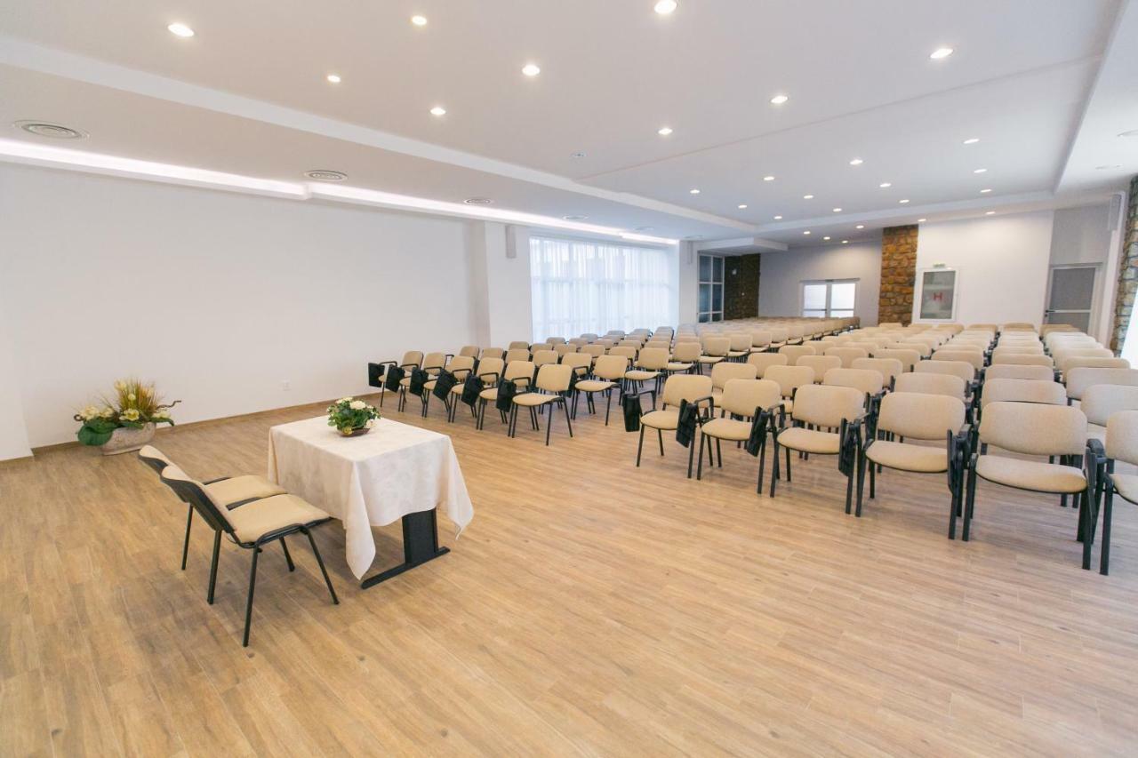 Hotel Termal Baile Felix Bagian luar foto